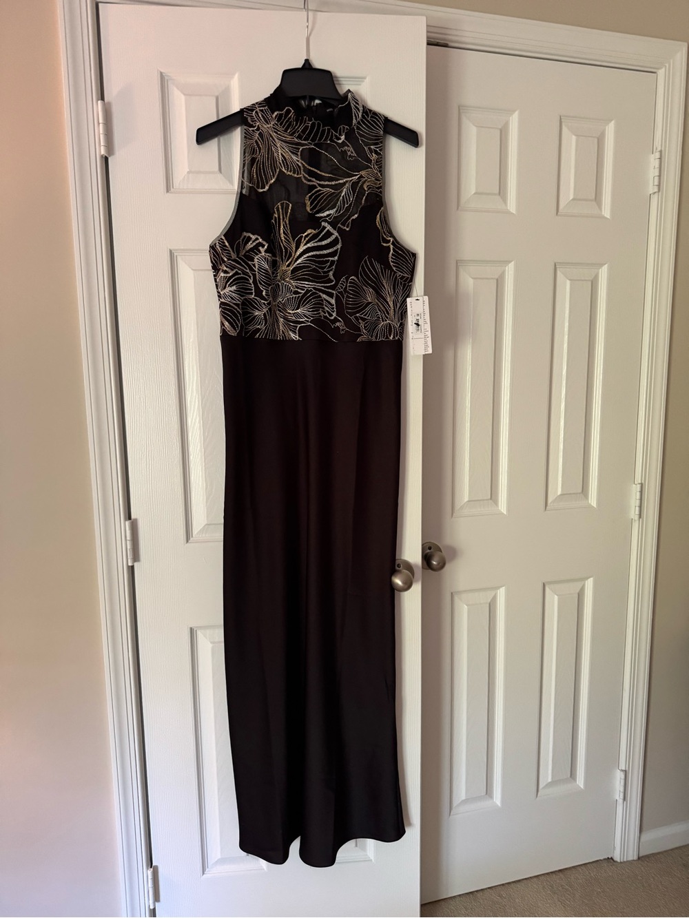 New Maggy London Sleeveless Black Maxi Dress with Gold Leaf Detail